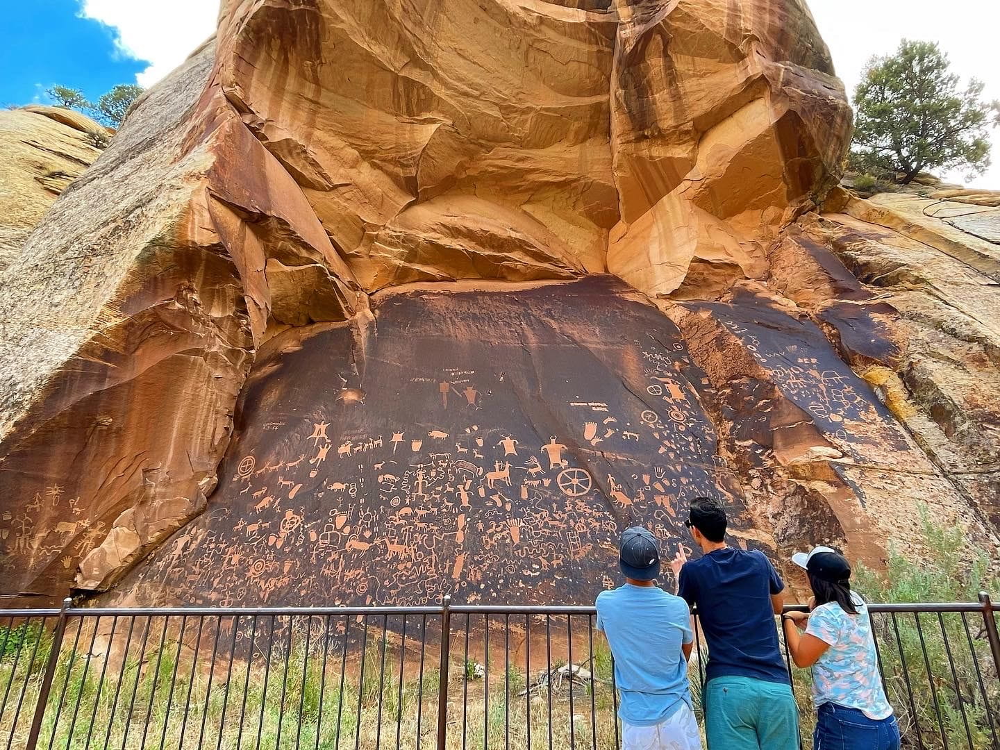 Newspaper rock