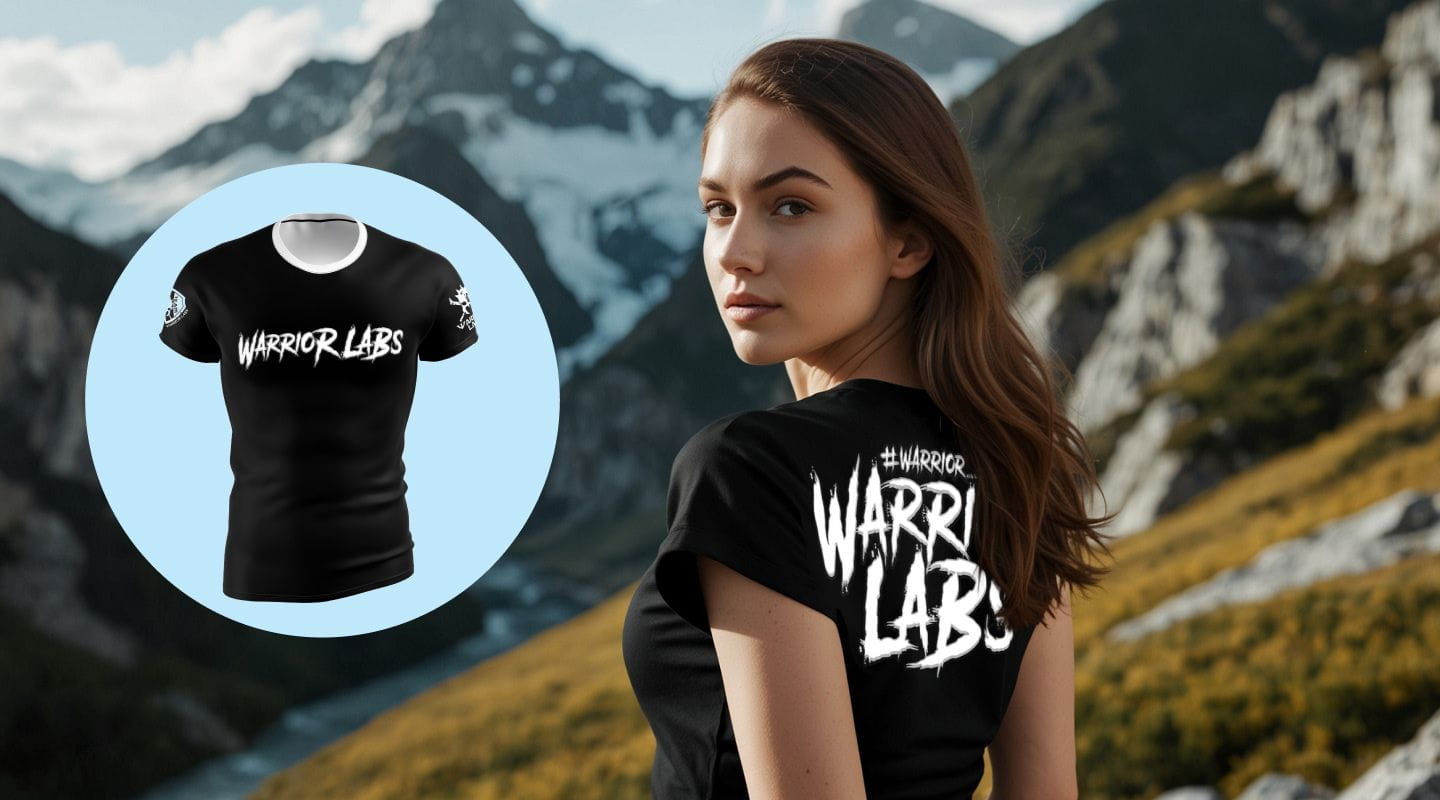 #popis Športové tričko Warrior Labs v čiernej farbe a výrazným nadpisom v ciernej farbe