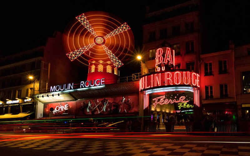 Top 6 Paris Nightlife Spots for an Unforgettable Evening  