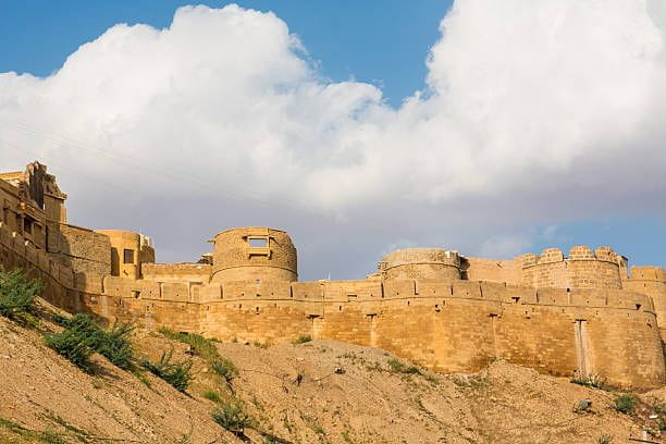 Jaisalmer fortress in Rajasthan Jaisalmer stunning fortress in the Thar desert in Rajasthan in India Historical Places in Jaisalmer stock pictures, royalty-free photos & images