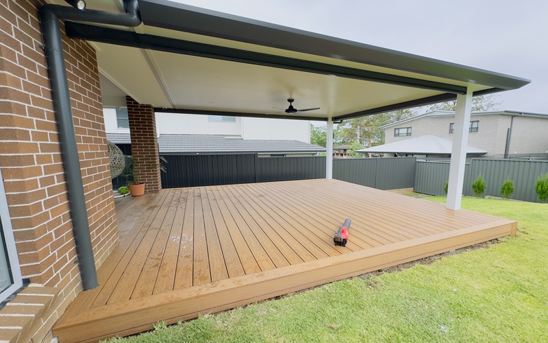 INSULATED PATIO & COMPOSITE DECKING - OVERHANG THREE SIDES