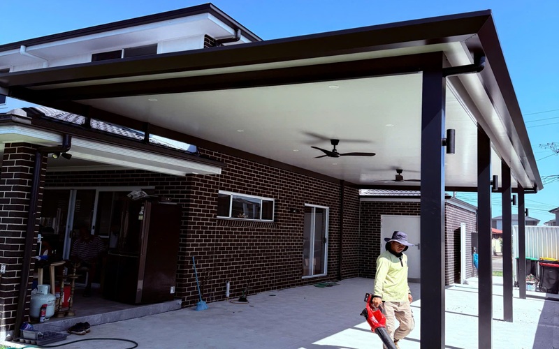 INSULATED PATIO - FLYOVER 