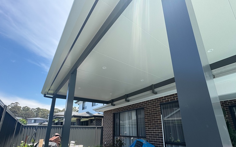 INSULATED PATIO - FLYOVER - RISER BRACKETS