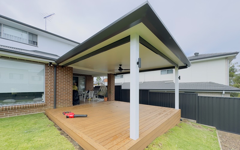 INSULATED PATIO & COMPOSITE DECKING - OVERHANG THREE SIDES
