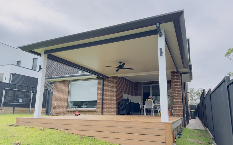 INSULATED PATIO & COMPOSITE DECKING - OVERHANG THREE SIDES